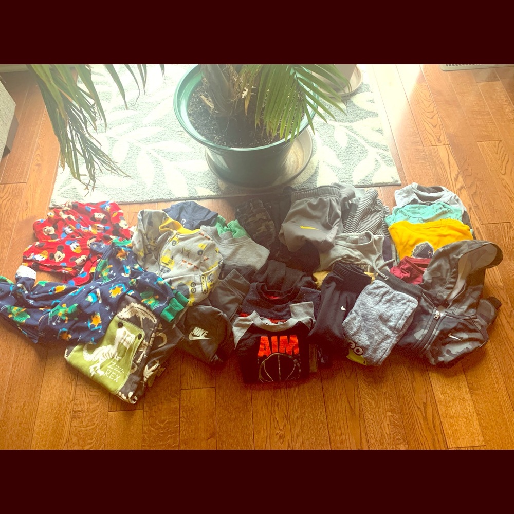 Big bundle of 2T and 18 months